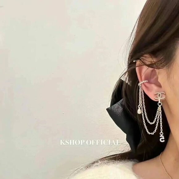 NIB Chanel Fringe 5 Figure Star Stud earrings - Picture 4 of 13